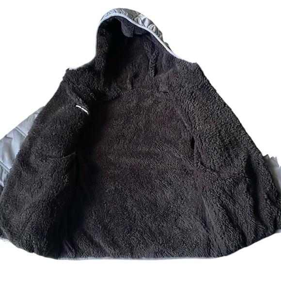 Eddie Bauer - Youth Reversible Winter Jacket - Picture 4 of 7